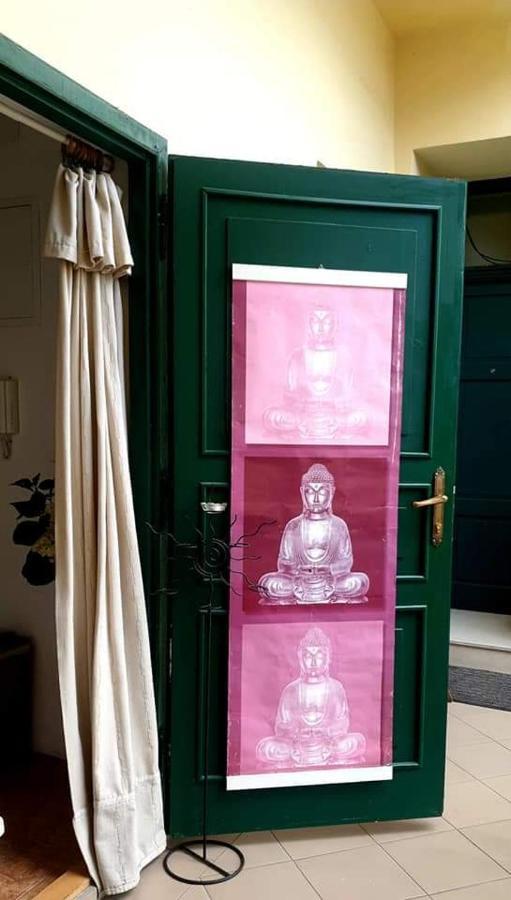Apartment Laxmi Happy Home In Prague *