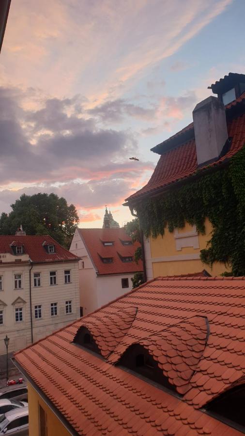 Apartment Laxmi Happy Home In Prague