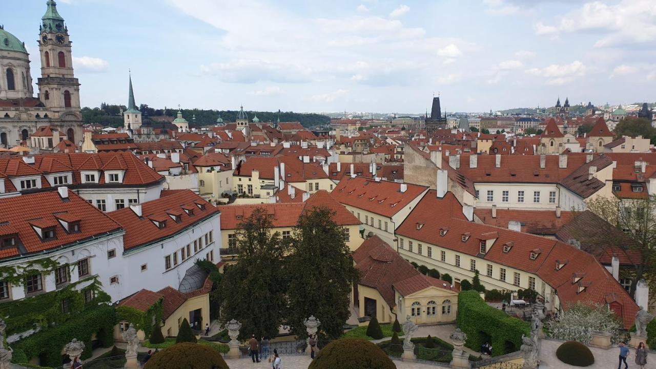 Apartment Laxmi Happy Home In Prague Prague
